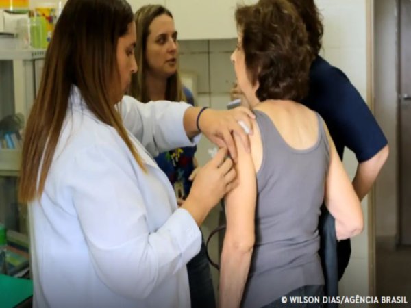 SUS amplia cobertura da vacina Pneumo 20 para maiores de 85 anos